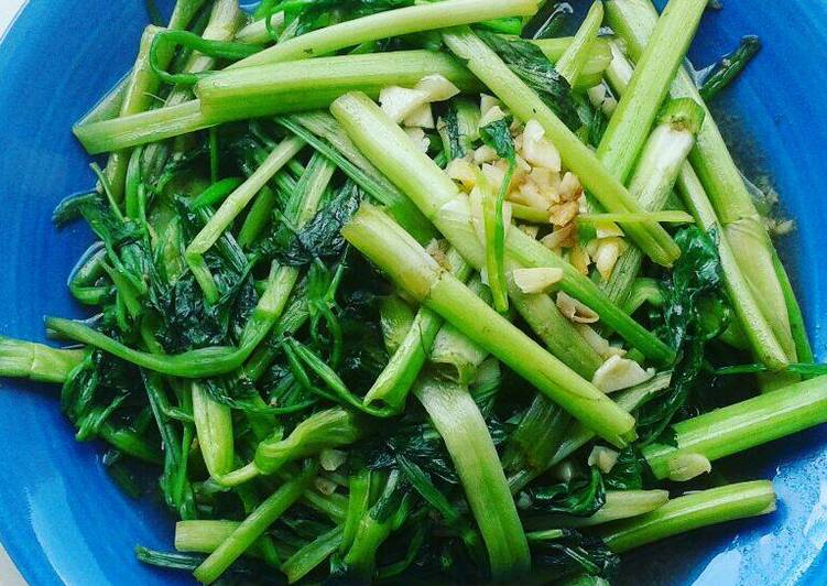 Cách làm món nấm hương rau cần